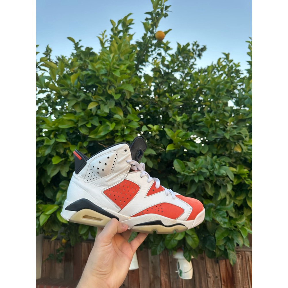 US seller- CA- Nike Air Jordan 6 Retro Size 10.5 like Mike 6s used 384664-145